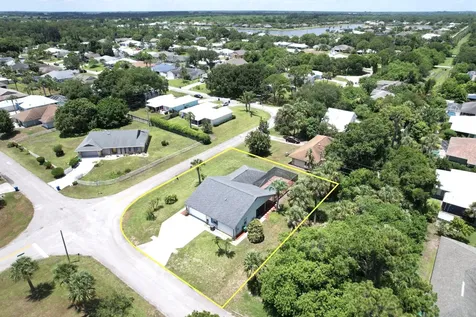 126 Hinchman Avenue Sebastian FL 32958