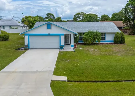 2719 SE Helms Avenue Port St Lucie FL 34952