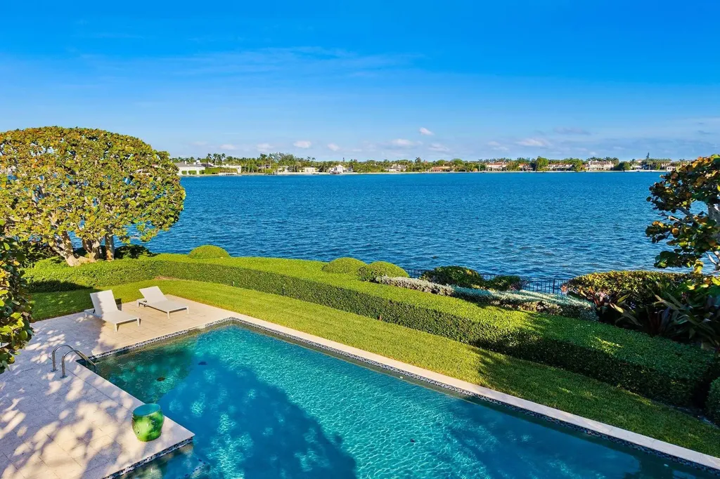 748 Island Drive Palm Beach FL 33480