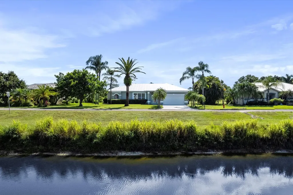 2781 SE Bluem Way Port St Lucie FL 34952