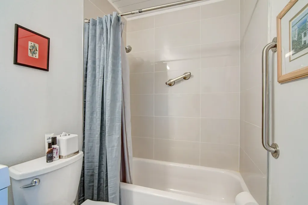 78 Saxony B Delray Beach FL 33446