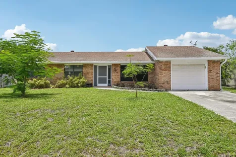 2426 SE Stonecrop Street Port St Lucie FL 34984