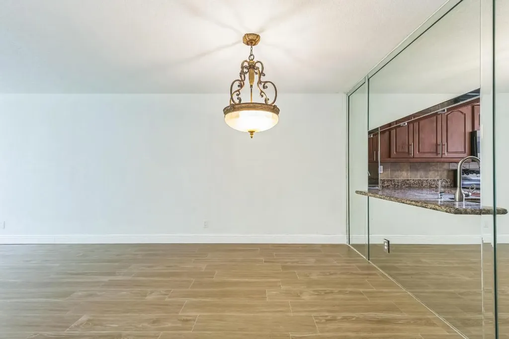 2704 NW 104th Avenue Sunrise FL 33322