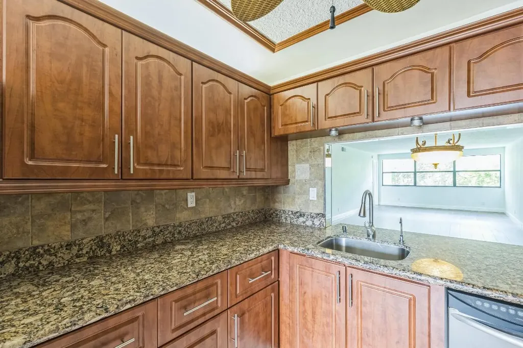 2704 NW 104th Avenue Sunrise FL 33322