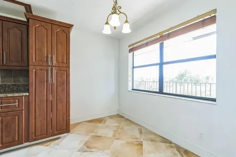 2704 NW 104th Avenue Sunrise FL 33322