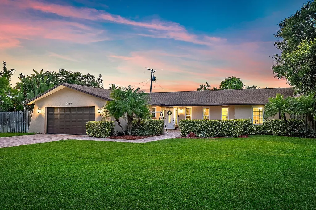 8147 SE Coconut Street Hobe Sound FL 33455