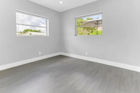 7609 NW 70 Avenue Tamarac FL 33321