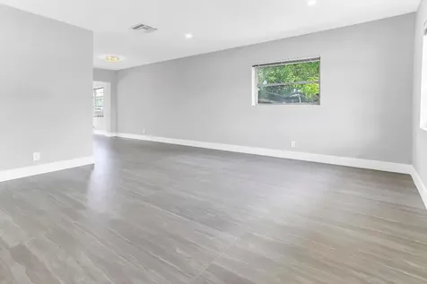 7609 NW 70 Avenue Tamarac FL 33321