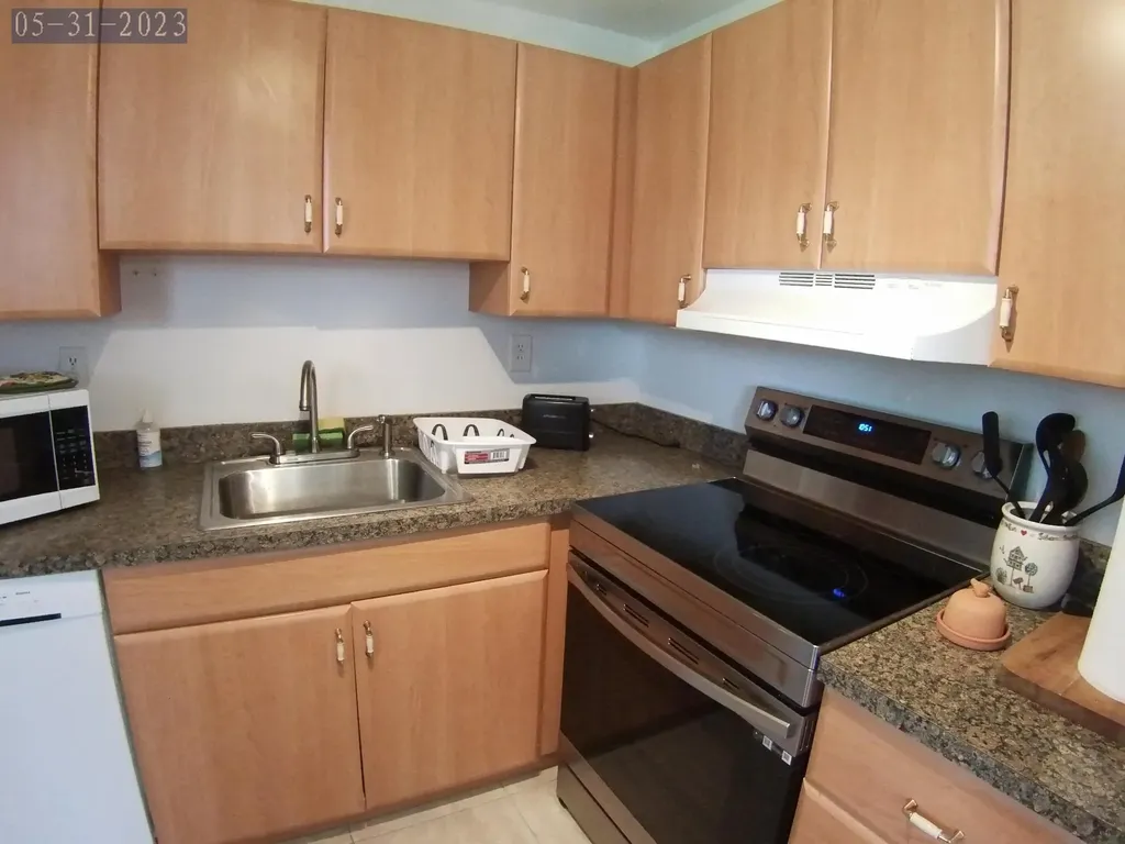 865 Flanders S Delray Beach FL 33484