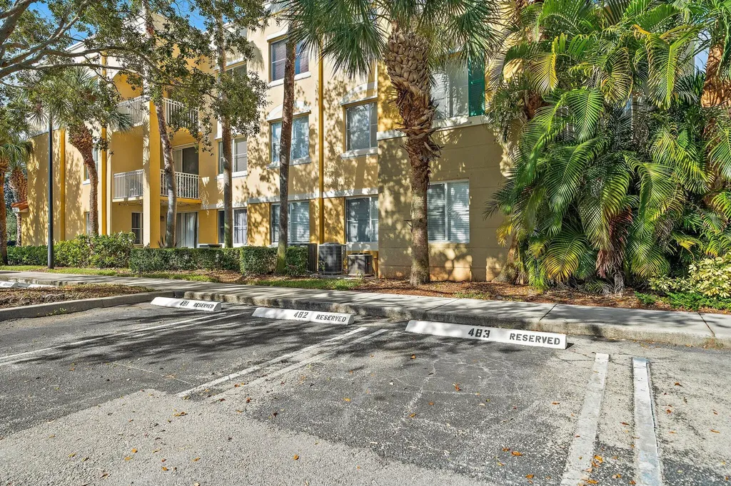 11011 Legacy 306 Lane Palm Beach Gardens FL 33410