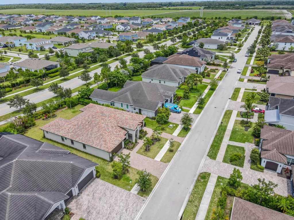 19077 Fly Rod Run The Acreage FL 33470
