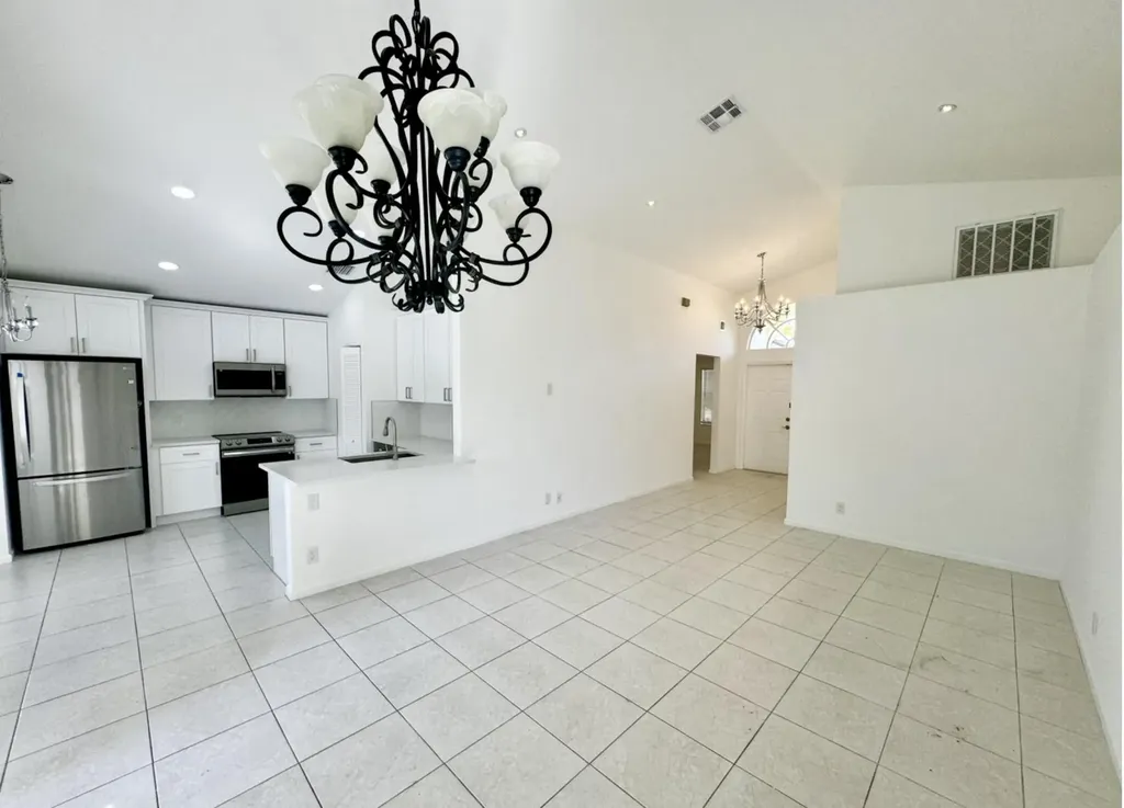 2014 Normandy Circle West Palm Beach FL 33409