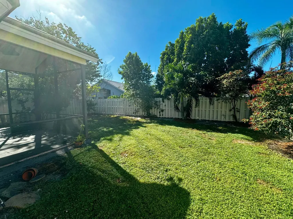 2014 Normandy Circle West Palm Beach FL 33409