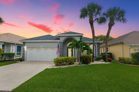 615 NW Monticello Place Port St Lucie FL 34986