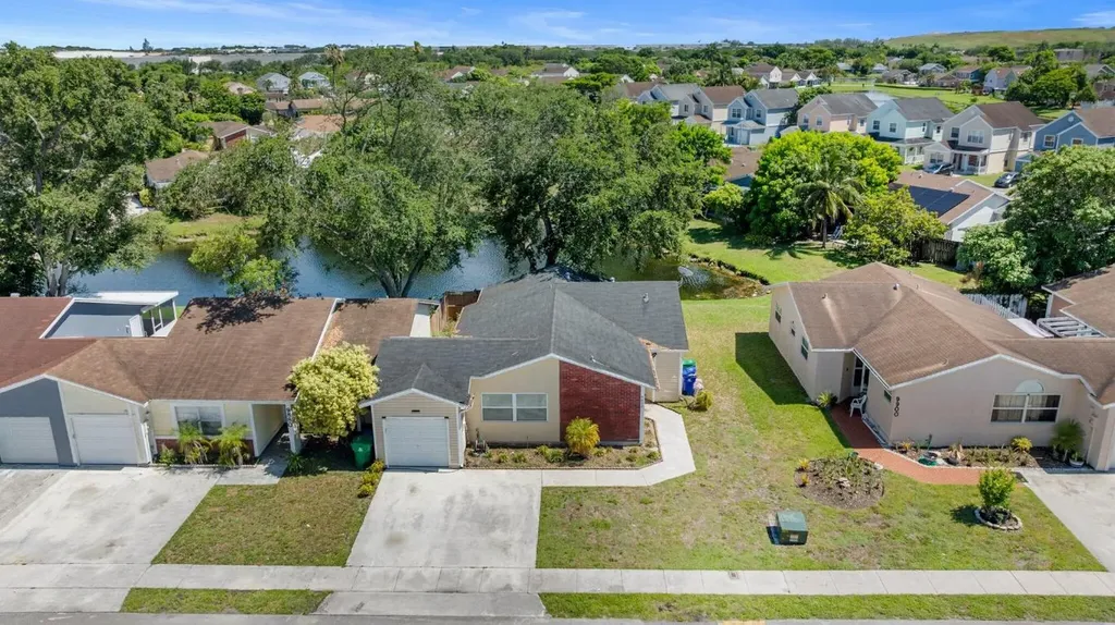 9890 W Heather Lane Miramar FL 33025