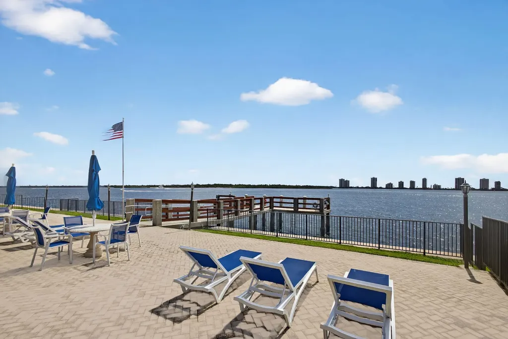 105 Paradise Harbour Boulevard North Palm Beach FL 33408