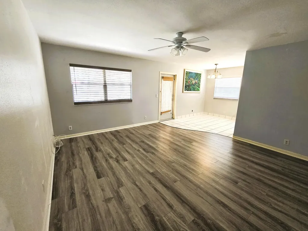 89 Saxony B Delray Beach FL 33446