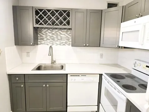89 Saxony B Delray Beach FL 33446