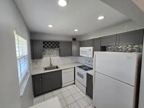 89 Saxony B Delray Beach FL 33446