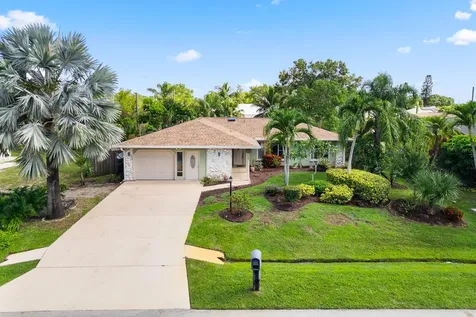 1107 SE Cambridge Drive Port St Lucie FL 34952