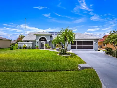 1341 SW Abingdon Avenue Port St Lucie FL 34953
