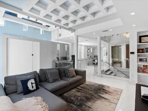 3917 S Le Jeune Road Miami FL 33146