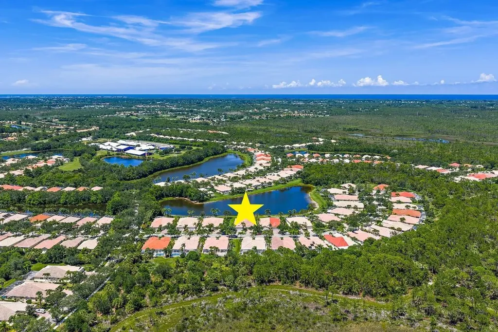 9083 SE Hawks Nest Court Hobe Sound FL 33455