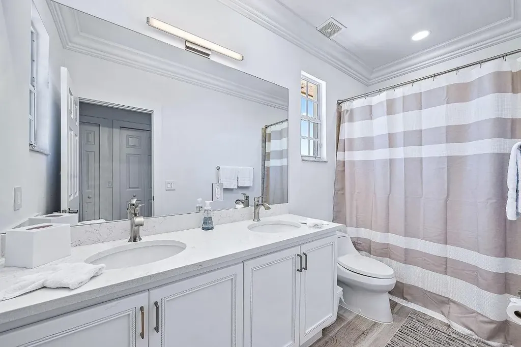102 Via Santa Cruz Jupiter FL 33458