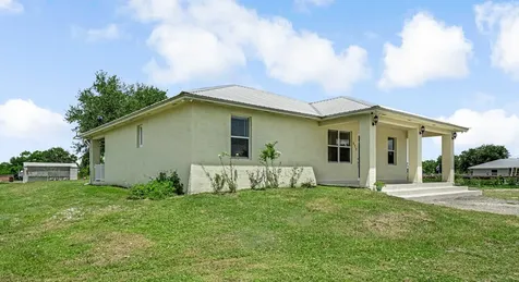 670 N Olivo Street Clewiston FL 33440