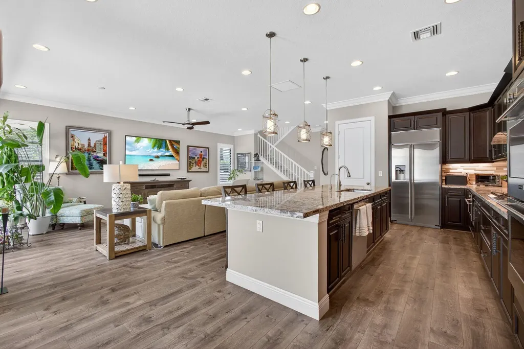 5041 Grandiflora Road Palm Beach Gardens FL 33418