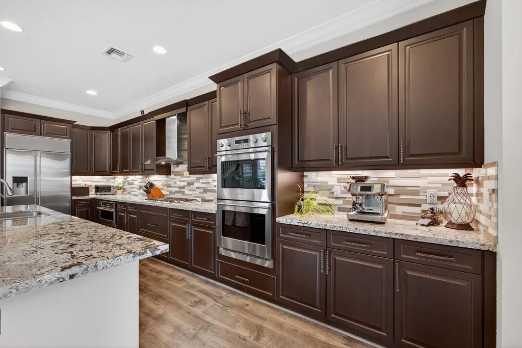 5041 Grandiflora Road Palm Beach Gardens FL 33418