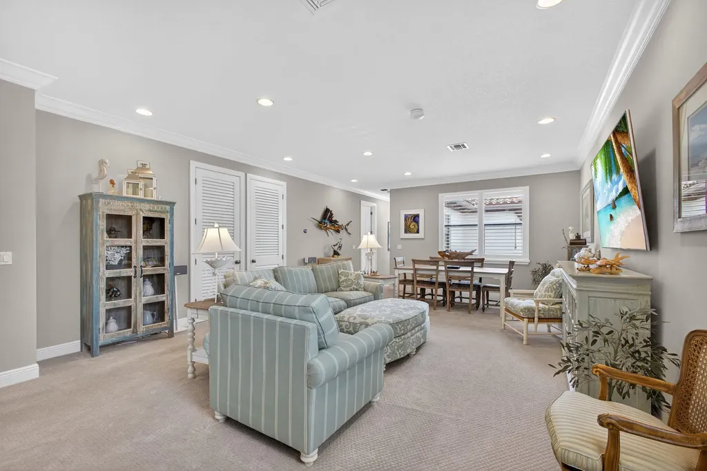 5041 Grandiflora Road Palm Beach Gardens FL 33418