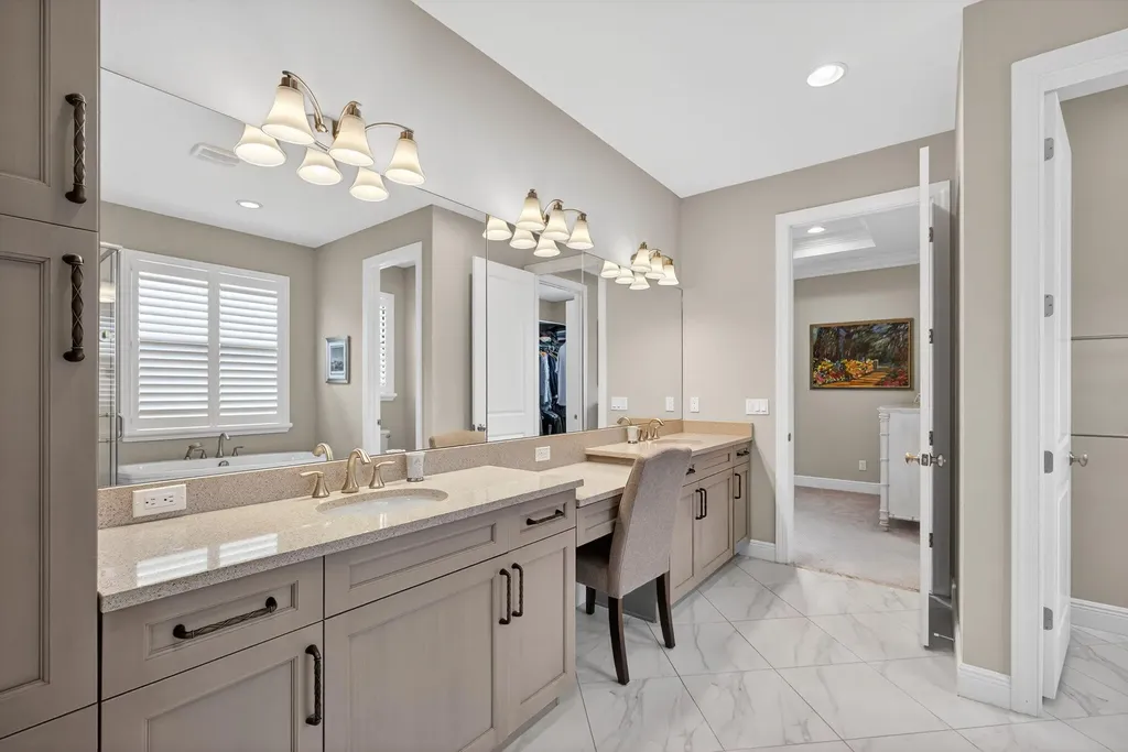 5041 Grandiflora Road Palm Beach Gardens FL 33418
