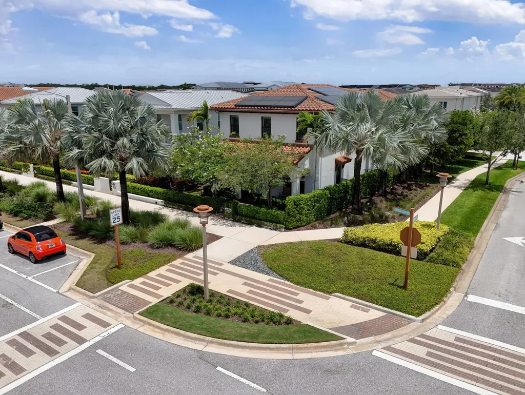 5041 Grandiflora Road Palm Beach Gardens FL 33418