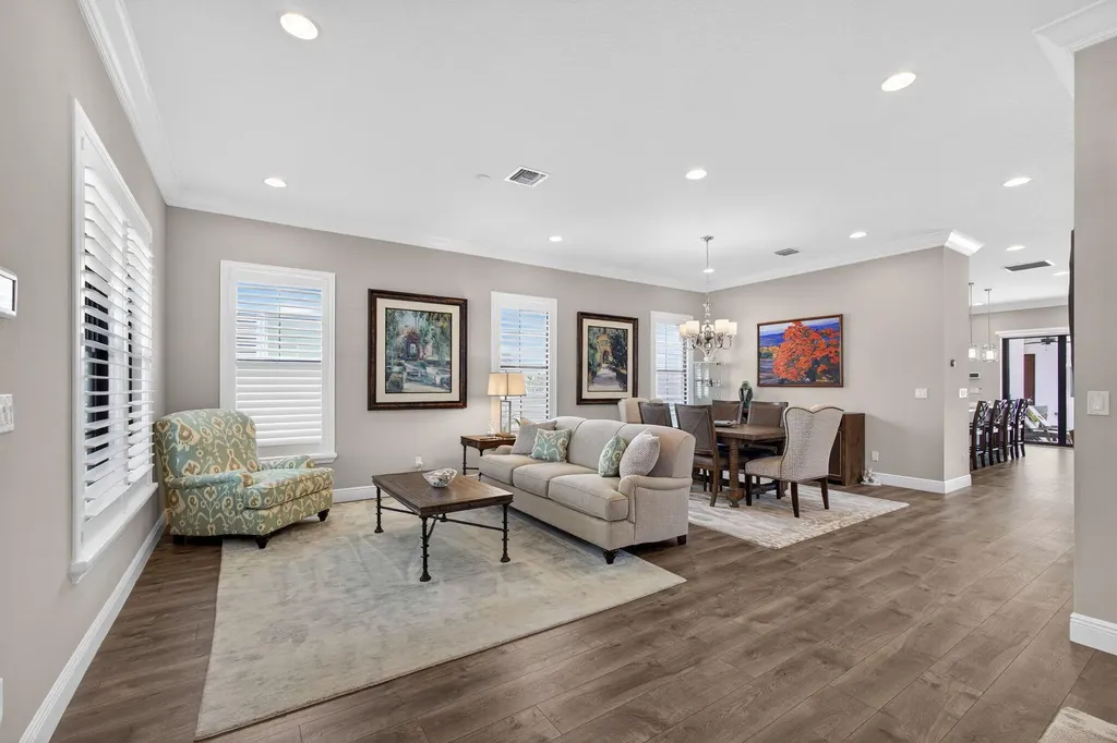5041 Grandiflora Road Palm Beach Gardens FL 33418