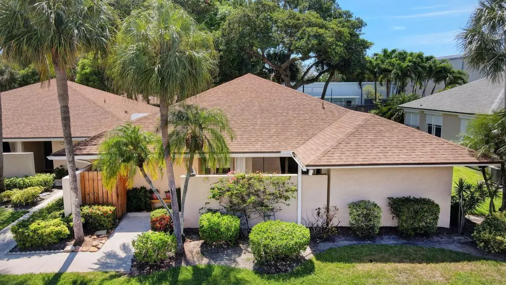 23 S Lakeshore Drive Hypoluxo FL 33462