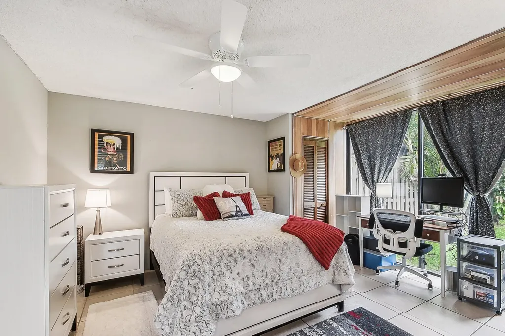 11063 Oakdale Road Boynton Beach FL 33437