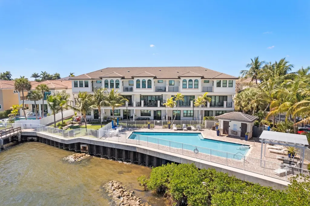 614 Windward Circle S Boynton Beach FL 33435