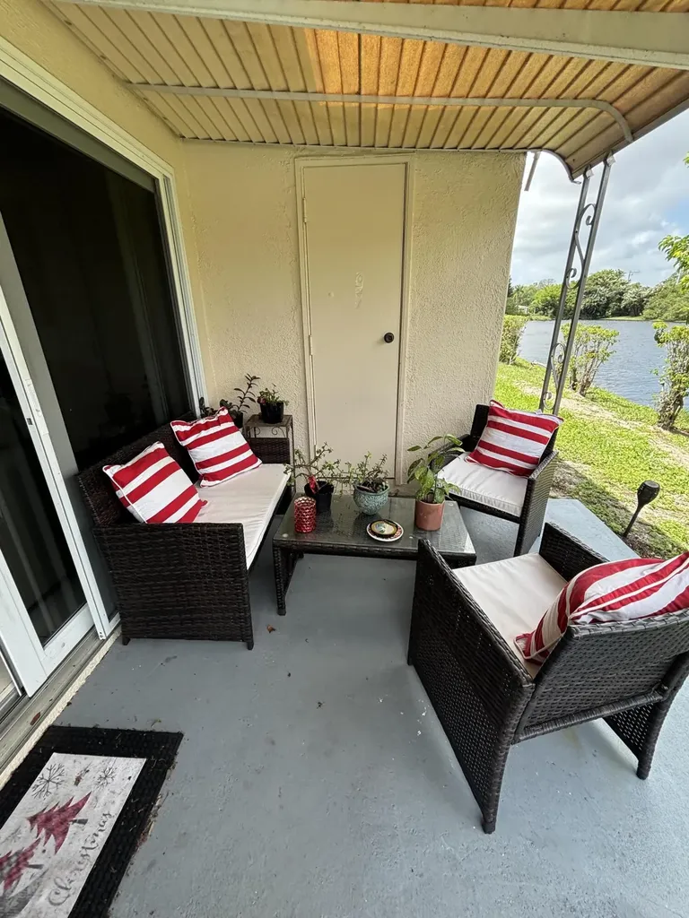 8833 Bella Vista Drive Boca Raton FL 33433