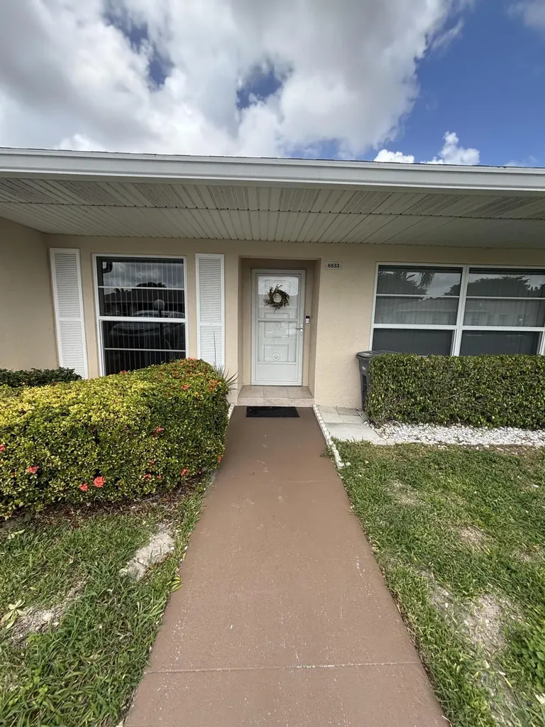 8833 Bella Vista Drive Boca Raton FL 33433