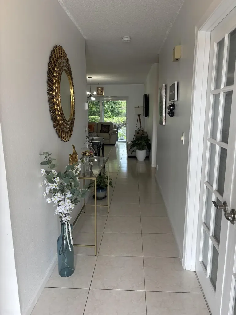 8833 Bella Vista Drive Boca Raton FL 33433
