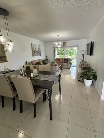 8833 Bella Vista Drive Boca Raton FL 33433