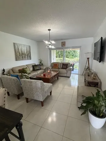 8833 Bella Vista Drive Boca Raton FL 33433