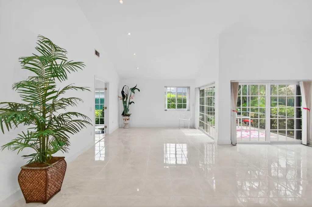 6105 Via Laguna Lane Boca Raton FL 33433