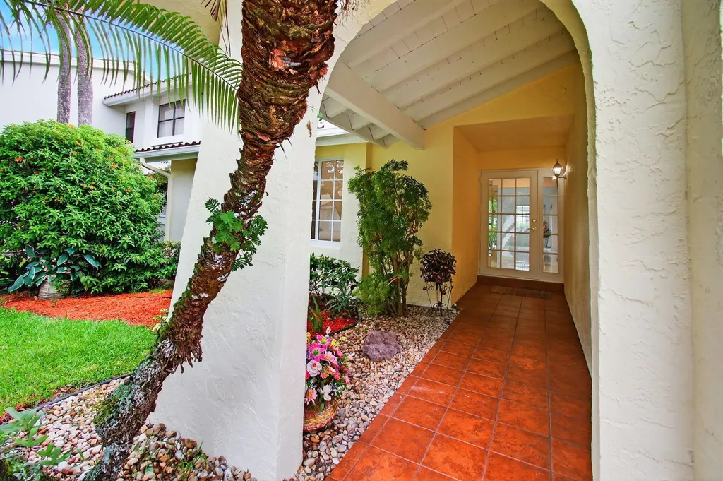 6105 Via Laguna Lane Boca Raton FL 33433