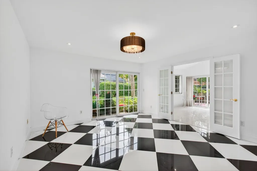 6105 Via Laguna Lane Boca Raton FL 33433