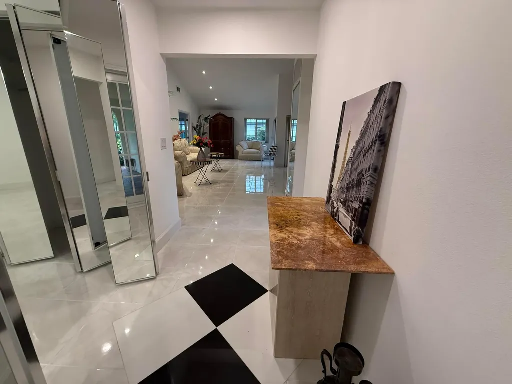 6105 Via Laguna Lane Boca Raton FL 33433