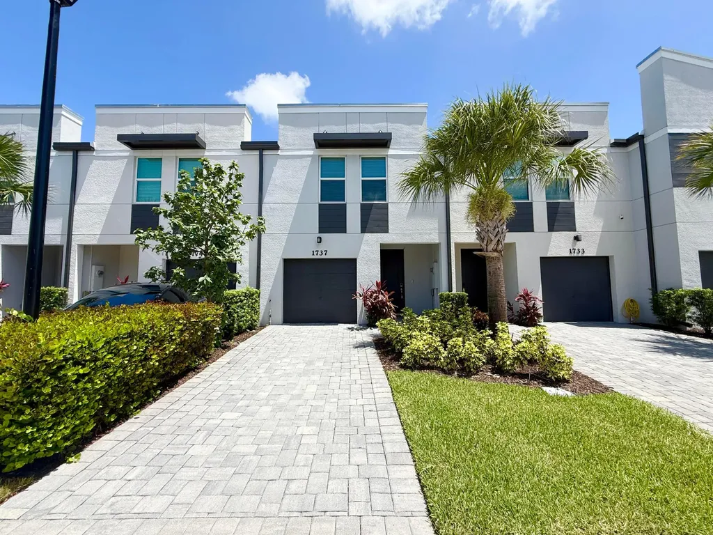 1737 Lindley Street Mangonia Park FL 33407
