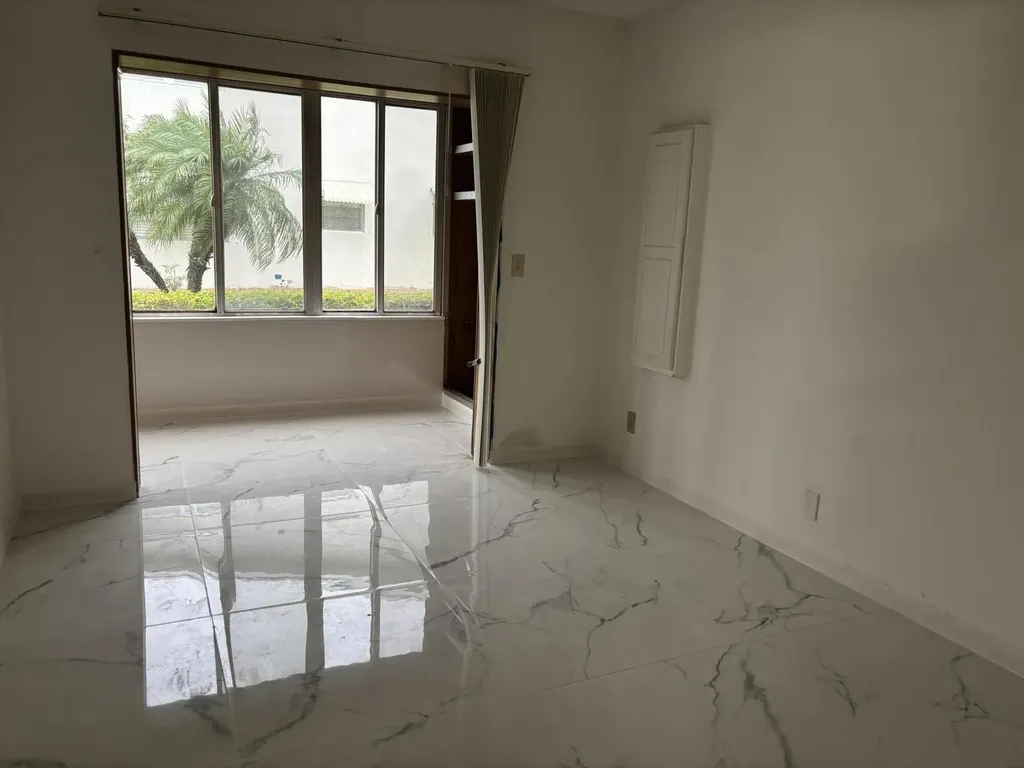 204 Salisbury I West Palm Beach FL 33417