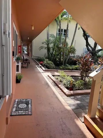 204 Salisbury I West Palm Beach FL 33417